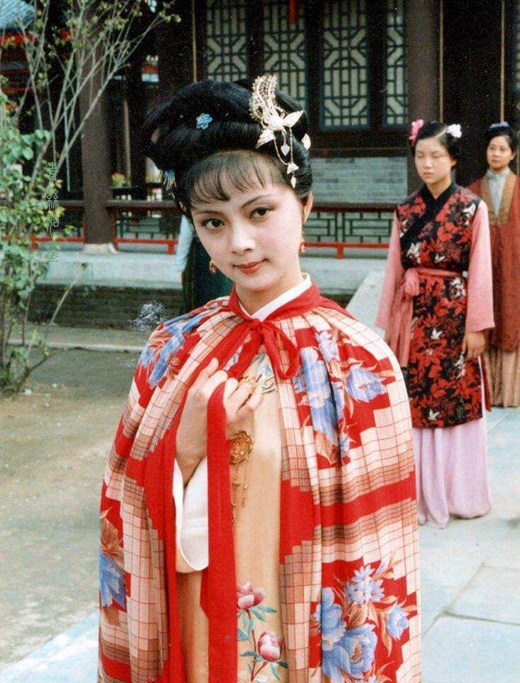 贾府@《红楼梦》里薛宝钗借人参讽刺贾母，薛家对贾母已经不满意了？