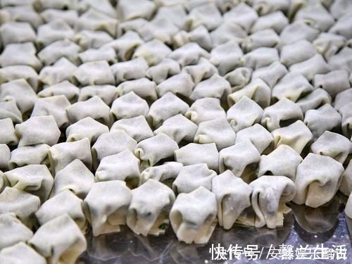 馄饨|小馄饨包好直接放冰箱冷藏就错了！店主教你2招，放1个月也新鲜！