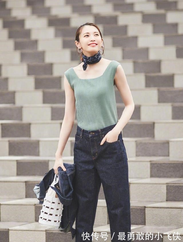 腿型 “日杂”人气模特宫田聪子示范优雅夏装,时髦大气养眼,高级满满!