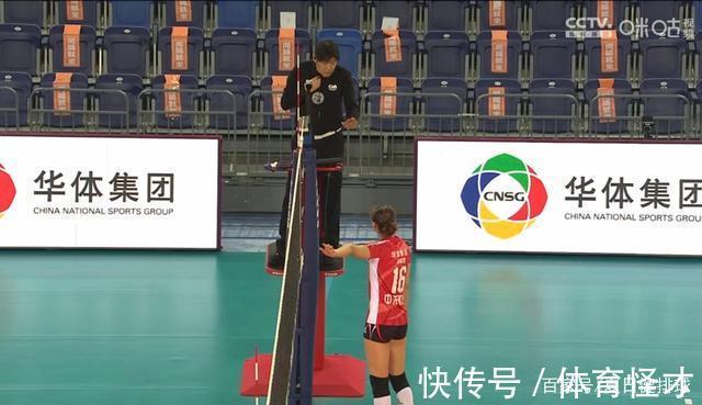 裁判|江苏女排2-3遭上海逆转，裁判争议判罚成比赛转折点