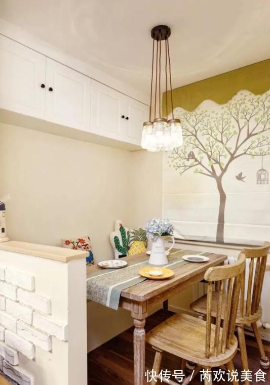 装修|收纳式卡座超实用，颜值高功能性强，让家里充满幸福感