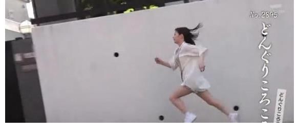 奇葩|连播15年!日本奇葩节目“全力坂”:每天看美女爬坡