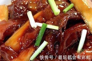 苹果|颜色鲜红，清淡爽口，百姓家常菜，喜欢吃肉妈妈的可以尝试一下！