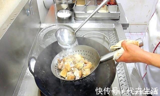 炖猪蹄我从不用高压锅只需1个妙招,猪蹄快速软烂,又香又入味