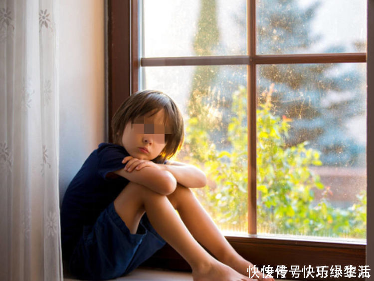 孩子|“新型家庭暴力”出现,不打不骂却更伤孩子,很多家长还不自知
