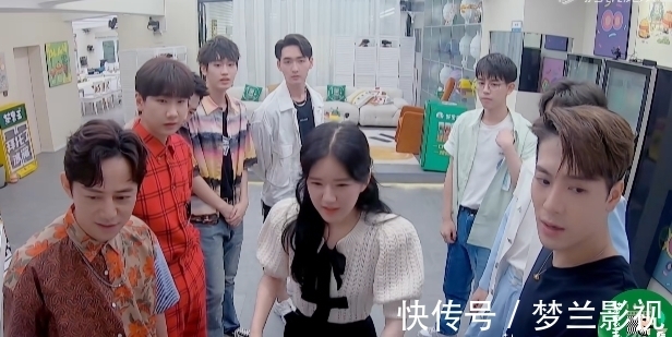 小学生|赵露思、汪苏泷爆笑斗嘴，像极了小学生吵架，何炅劝架失败