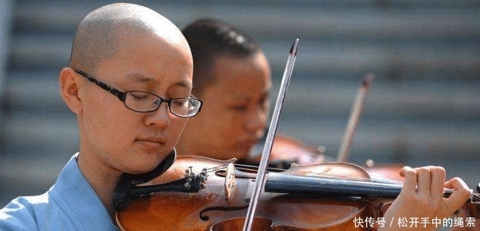 佛法|两位最美尼姑琼英卓玛和释正孝同,用歌声传递佛法,把爱洒满人间