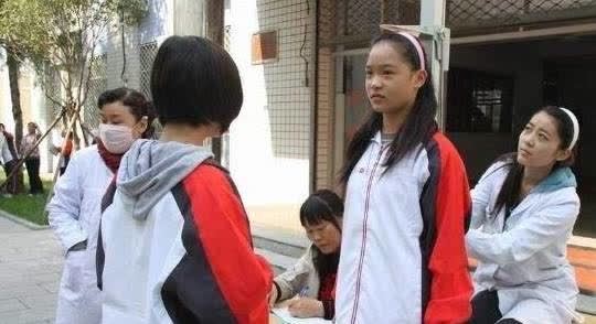 中国人|孩子们停止长高会有这3个表现,如果发现,说明身高定了型