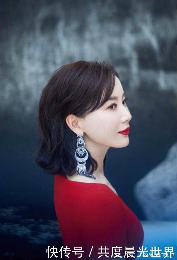 烫发|女人过了40岁,过年别烫“大妈卷”,这4款更适合走亲访友