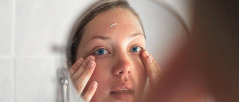 为什么刚洗完脸皮肤白白净净，5分钟后就暗沉？很多人都做错了