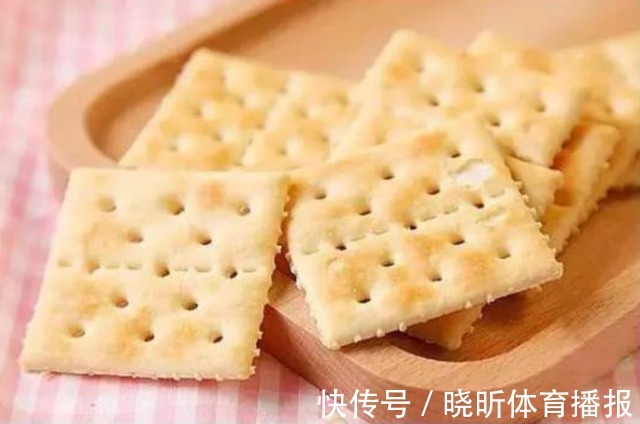 快餐|慢性胃炎不能吃鱼？医生：若想养好胃，建议少吃这3种食物