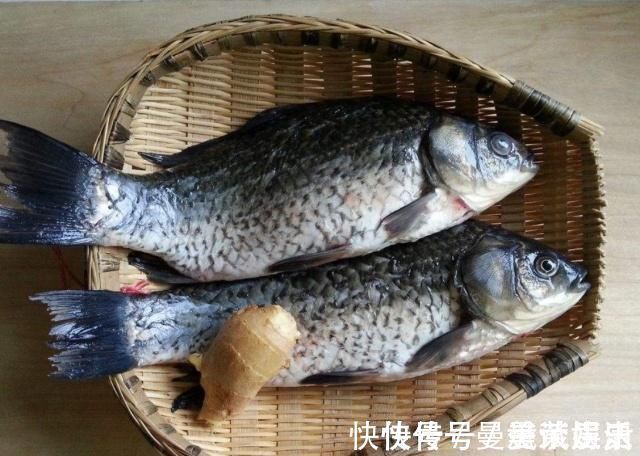 鱼汤不要直接下锅炖，多加一步，鱼汤轻松炖出奶白色