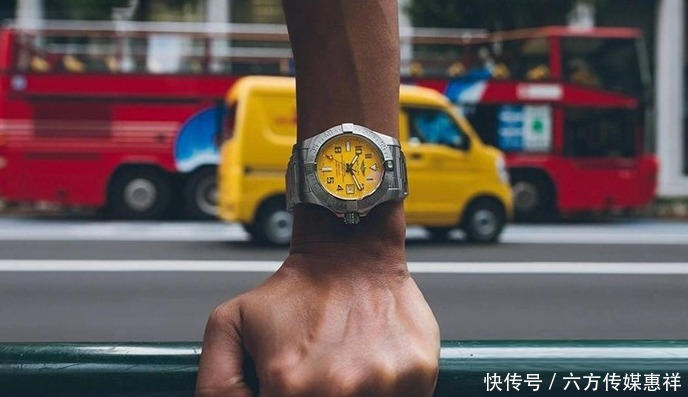 黄狼|300米防水弱爆了！万国、百年灵和劳力士，顶级潜水表盘点