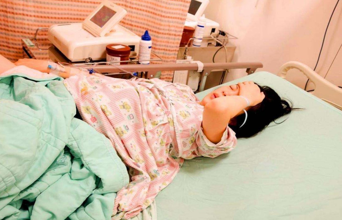 宝宝|孕妈临产要生娃，必备10样物品带去医院，早准备齐全就能少受罪