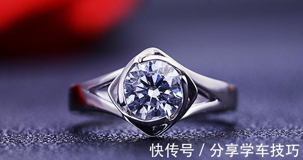 品牌 订婚戒指多少钱,买一对预算多少,哪个品牌的婚戒好!