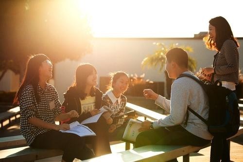 双标|家长亲手杀死“防沉迷系统”,还怪游戏有错,家长双标起来无人敌