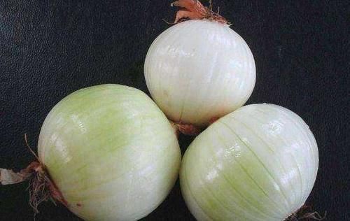 活了30年才知道,洋葱“白皮”和“紫皮”的区别,下次别再买错了