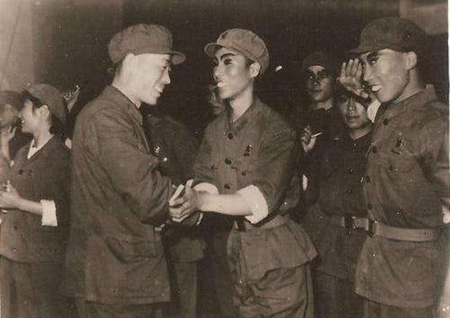 副司令|珍宝岛战斗英雄，一生大起大落，33岁官至副司令，42岁转业副厂长