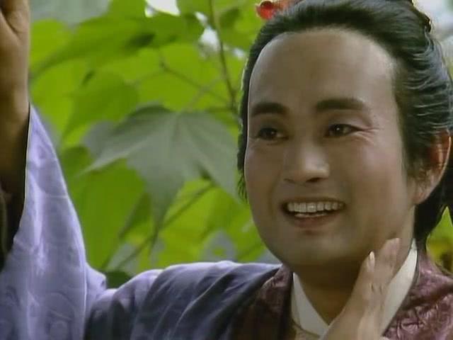 秦可卿$香菱为何会对薛蟠无法自拔他有两个优势,贾宝玉也比不上