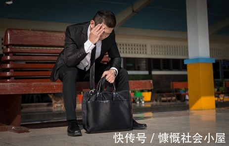 柚子|男子突犯心梗昏迷倒地！医生提醒：服用降压药时，4种食物要少吃