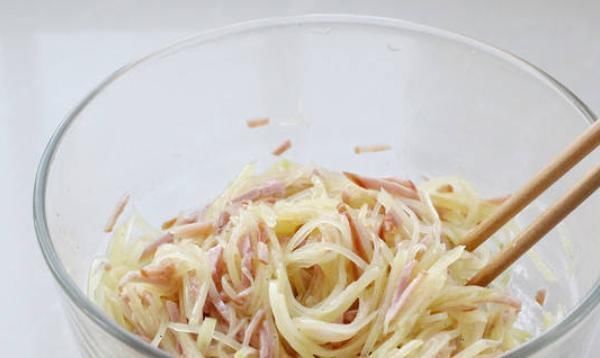 土豆|切了多年土豆丝才知道,土豆插根筷子还有这种妙用,看完分享家人