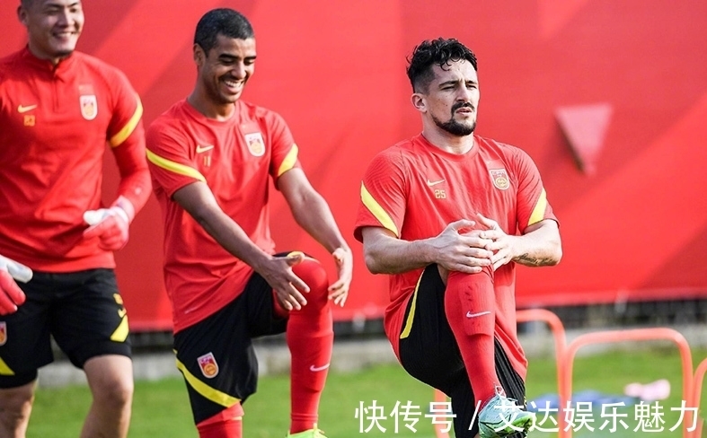 小严|足协不退钱 广州队举步维艰!万达何不引入小严 绿城三杰相聚大连