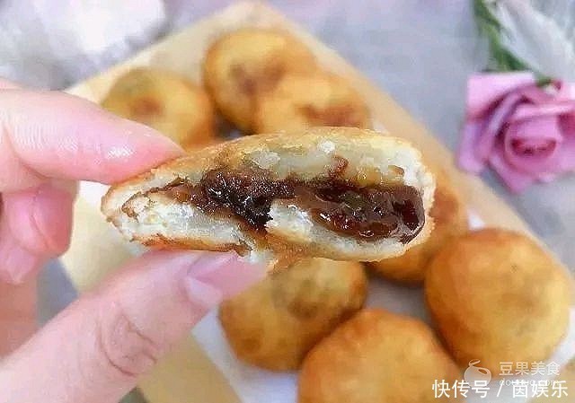 油炸糕(糖糕)的做法,外边金黄,软糯无比