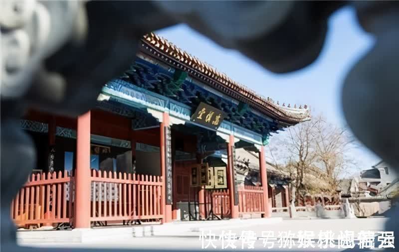 证人#一妇女命案报官,县令:可有证人?妇女:有只公狗!县令:这好办