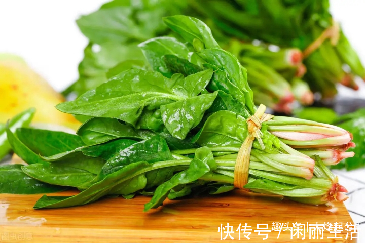 菠菜|凉拌菠菜好吃有诀窍,开胃又下饭,比饭店的还好吃