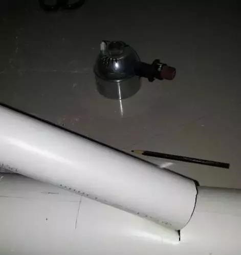 草莓这么贵就别买了，自己种一盆，1招让草莓又大又甜！