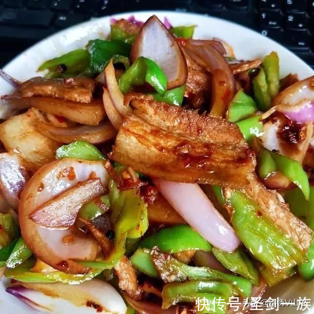 年夜饭菜谱，中国人过年必吃的24道如意菜，寓意阖家团圆美满