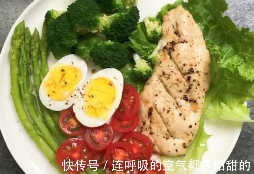 鸡胸肉|120斤女生怎样快速瘦腿空腹吃3物,刮油更燃脂,甩掉大象腿