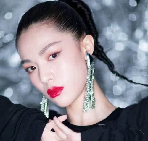 2021年最火泡泡辫，甜美减龄又显脸小！