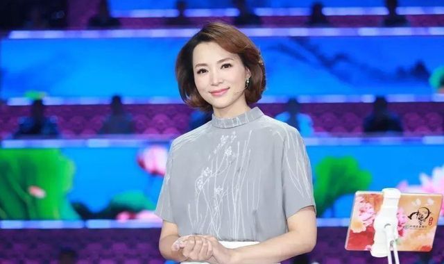 龙洋 中国诗词大会被龙洋主持出新高度,网友称赞她回答的三个问题