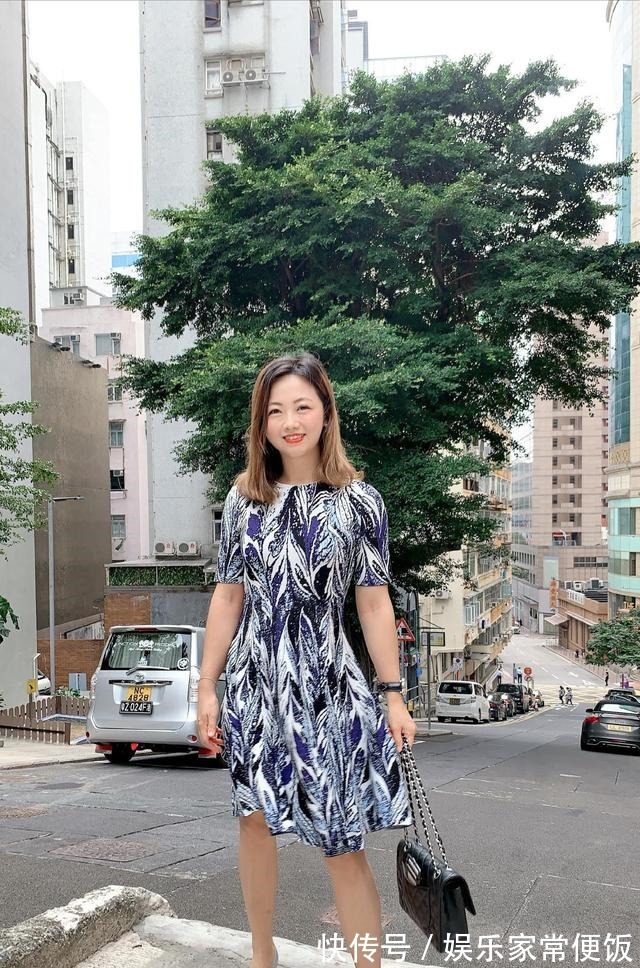 半身裙 女人再懒,也别老穿平底鞋,今夏流行“高跟鞋配裙子”,优雅时髦!