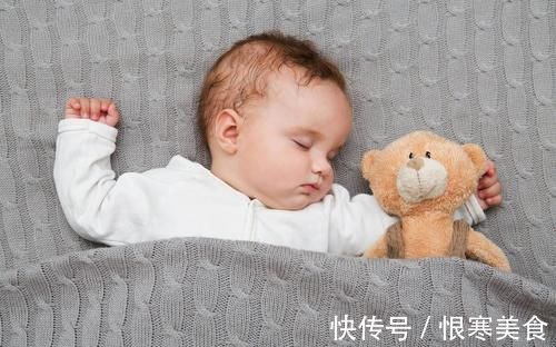 睡眠时间|宝宝总是半夜惊醒,可能是这些原因,家长要学会对症下药