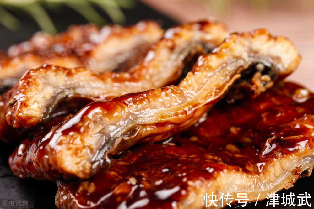 饺子皮|冬季5种鱼最肥美，肉质肥厚营养高，常吃健脑记性好，孩子要多吃