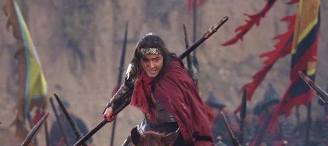 杨春&水浒中他文武双全,被吴用打压,随李俊出海后,才发挥真正实力