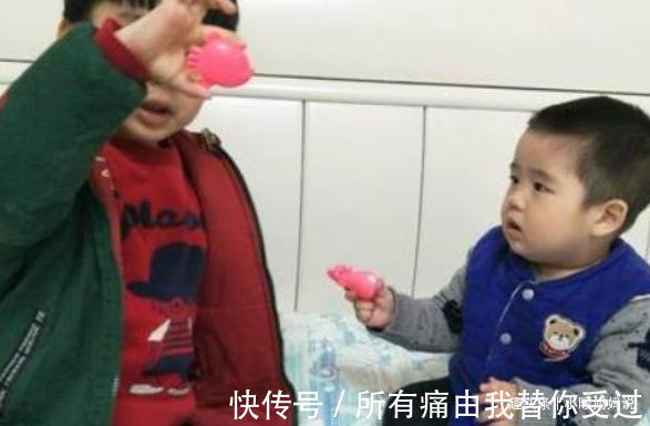 小静|哥哥上幼儿园全托寄宿,弟弟上非寄宿,兄弟俩的差别戳痛妈妈的心