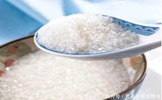 文竹别只用清水浇，水里加点小东西，增加养分，枝叶嗖嗖长！