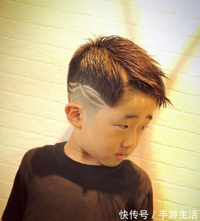 飞机头 3到10岁小男孩发型怎么剪剪完这四种,谁知这么帅!