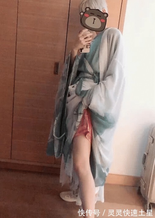 cos|鸽了一个半月后,熊祁COS《咒术回战》五条悟,网友这腿是真的