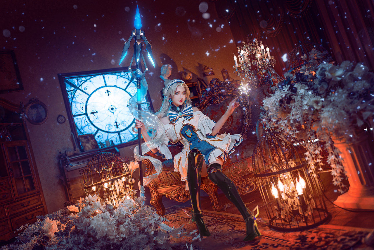 星河长明|《高能手办团》海伦cosplay