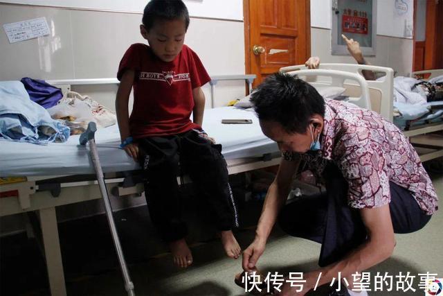 男童|男童骨折后不敢说导致残疾，妈妈离去，耳聋爸爸苦苦携其求医4年