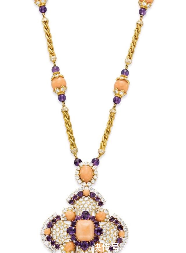 祖母绿 自带服装拍戏不算什么,泰勒拍电影自备珠宝,给剧组省了好多经费!