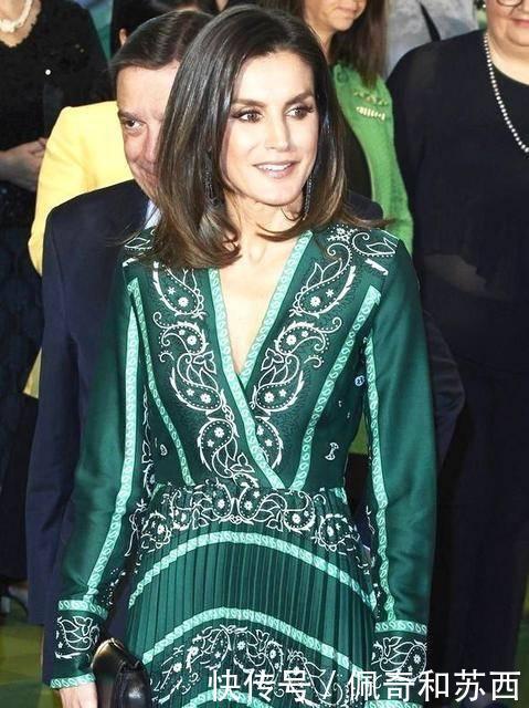凯特王妃和西班牙王后同穿“菠菜裙”,一个保守一个奔放,太美了