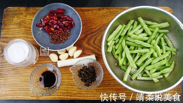 新手必学的干煸豆角,多加一样料比饭店的还好吃,香辣过瘾很下饭
