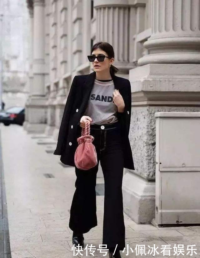 穿搭|今冬火了一种穿法,叫“厚外套+喇叭裤”,精致优雅又保暖,爱了