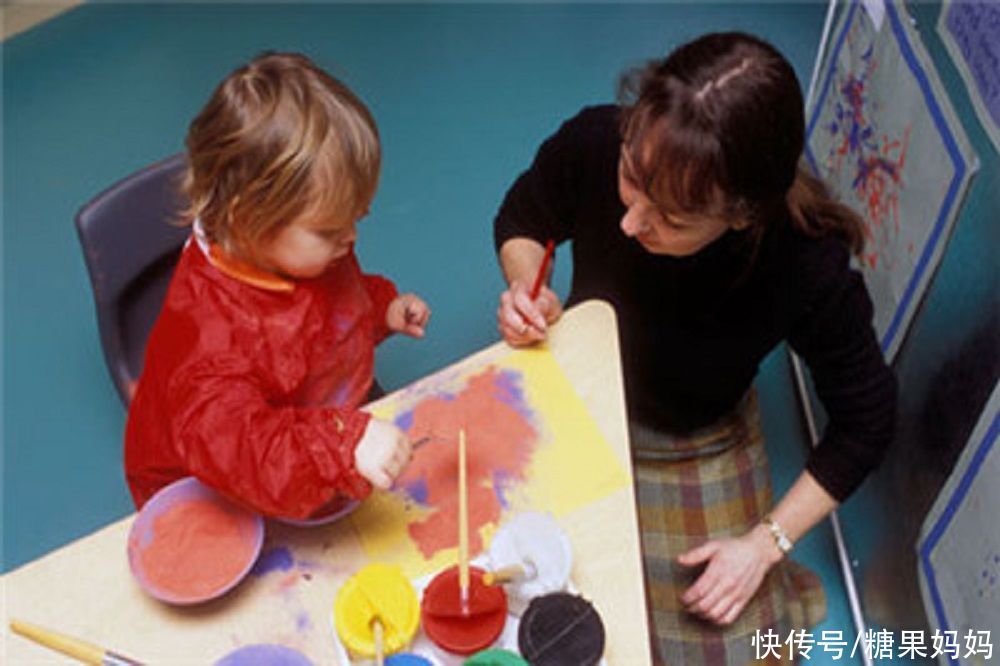 丽丽|5点下班耽误带娃吗？全职妈妈辞掉工作照顾孩子，需要被理解