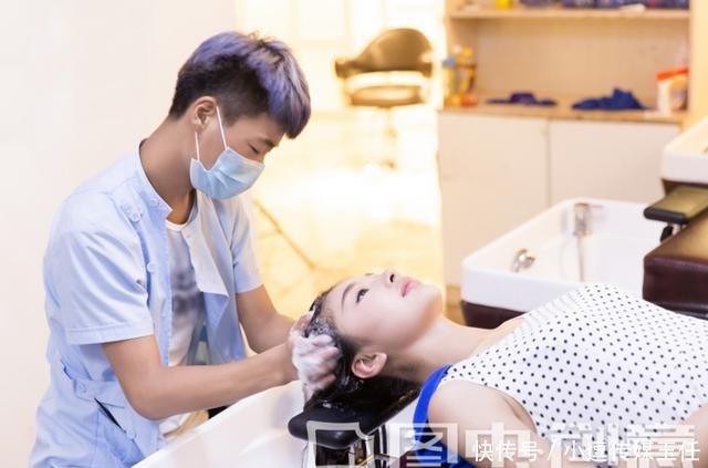 洗头时经常掉一把头发?建议洗发时注意这3点,很实用